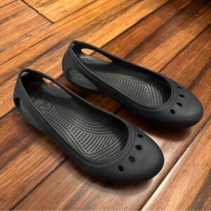 CROCS Black Flats Women’s Size 8